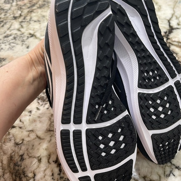 New Nike Air Zoom Pegasus black/white 10 1/2 - Picture 3 of 8